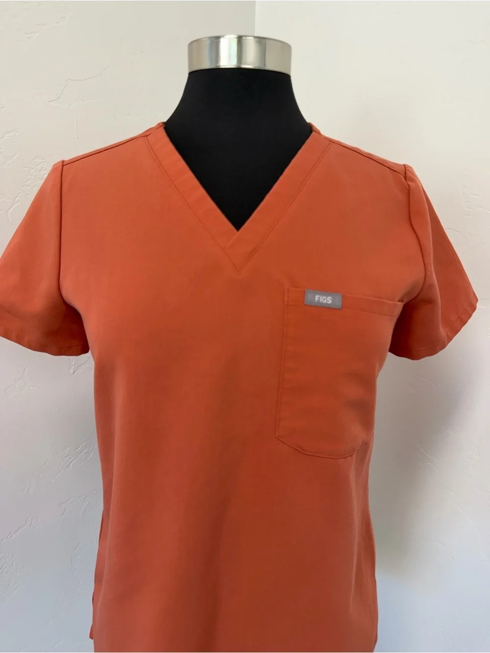 Figs Catarina One-Pocket in Terracotta Short Sleeve Scrub Top Size XS/P